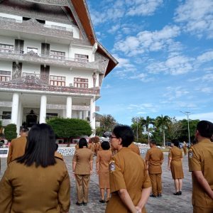 Apel Gabungan di Depan Kantor Bupati Kabupaten Toba