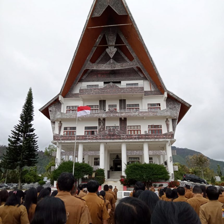 Apel Gabungan di Depan Kantor Bupati
