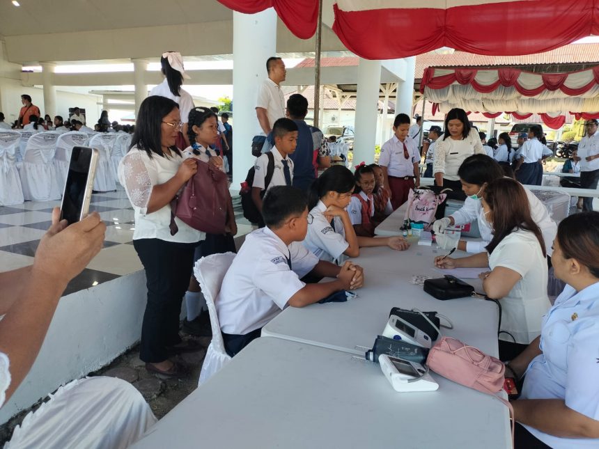 Pemeriksaan Golongan Darah bagi Anak dalam rangka Hari Anak Nasional Pemeriksaan Golongan Darah bagi Anak dalam rangka Hari Anak Nasional