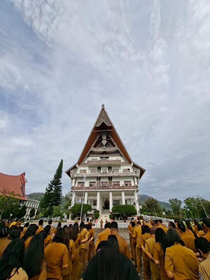 Apel Gabungan dipimpin oleh Sekretaris Daerah Kabupaten Toba